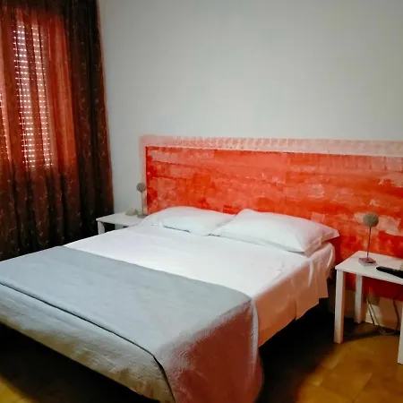 Casa De Nella بيت ضيافة